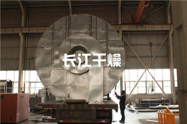 大型噴霧幹燥機發（fā）車現（xiàn）場2