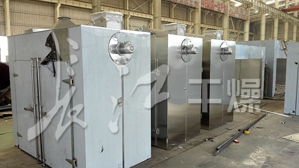 熱風循環烘箱大批量製作中2